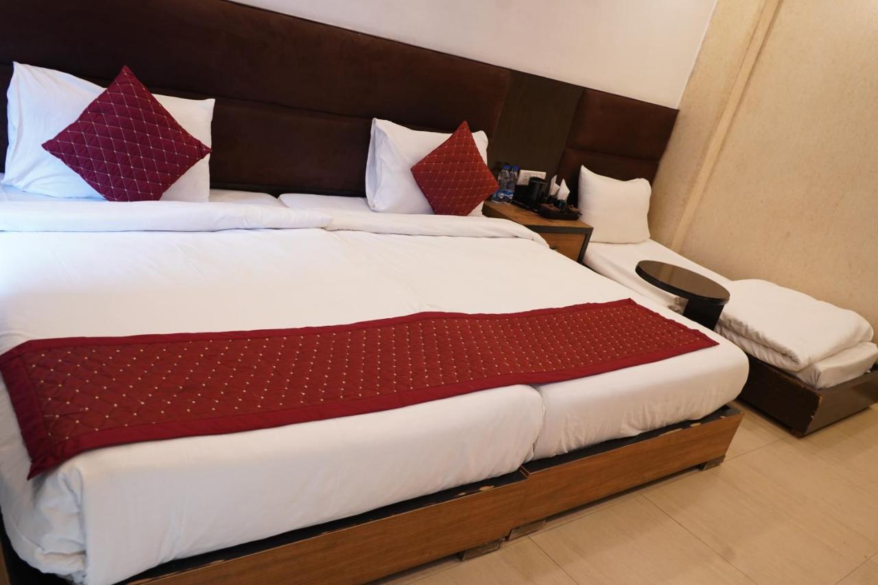 Hotel O Delhi, Near Karol Bagh Main Market And Metro Station Nuova Delhi Esterno foto
