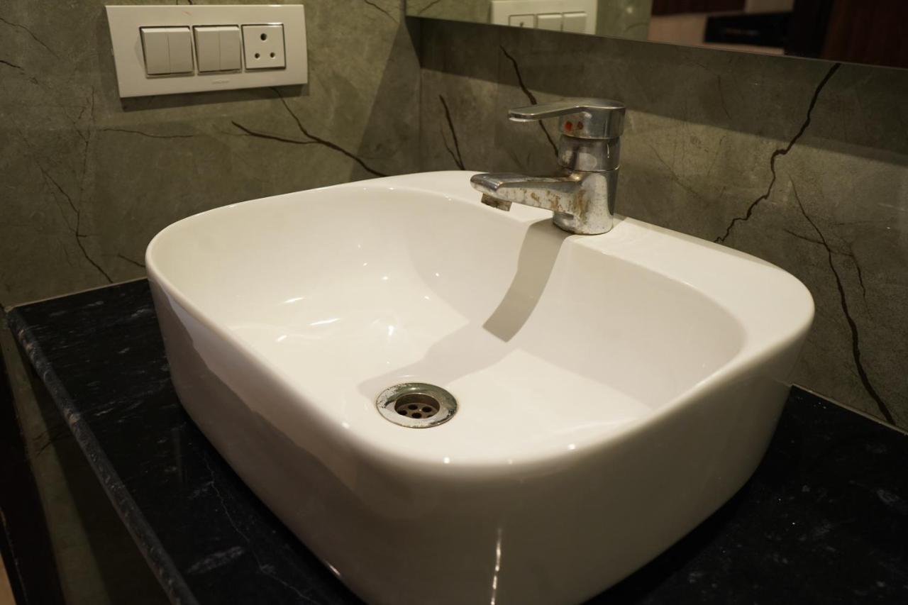 Hotel O Delhi, Near Karol Bagh Main Market And Metro Station Nuova Delhi Esterno foto