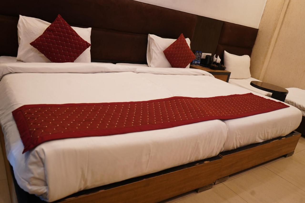 Hotel O Delhi, Near Karol Bagh Main Market And Metro Station Nuova Delhi Esterno foto