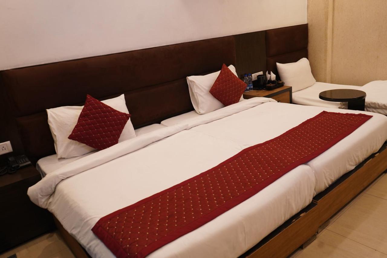 Hotel O Delhi, Near Karol Bagh Main Market And Metro Station Nuova Delhi Esterno foto