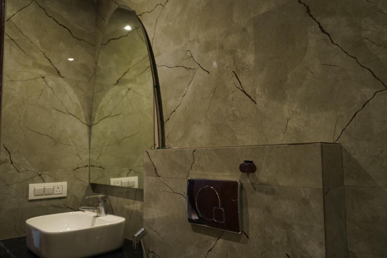 Hotel O Delhi, Near Karol Bagh Main Market And Metro Station Nuova Delhi Esterno foto